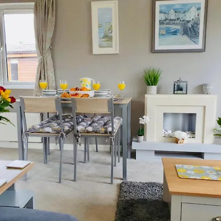 Green Acres Retreat With Hot Tub * Malton