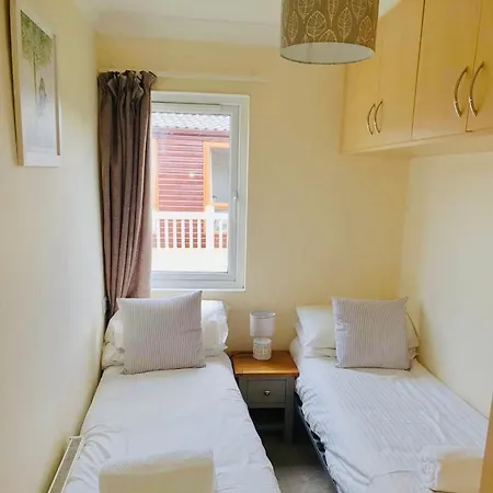 Green Acres Retreat With Hot Tub * Malton